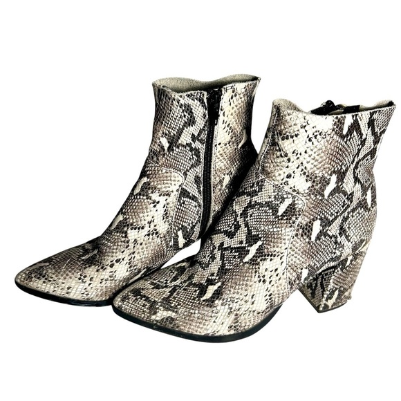 Tony Bianco Snakeskin Booties Womens Sz 8 - Picture 1 of 13